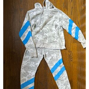 Vintage Havana sweatshirt and sweatpants- set